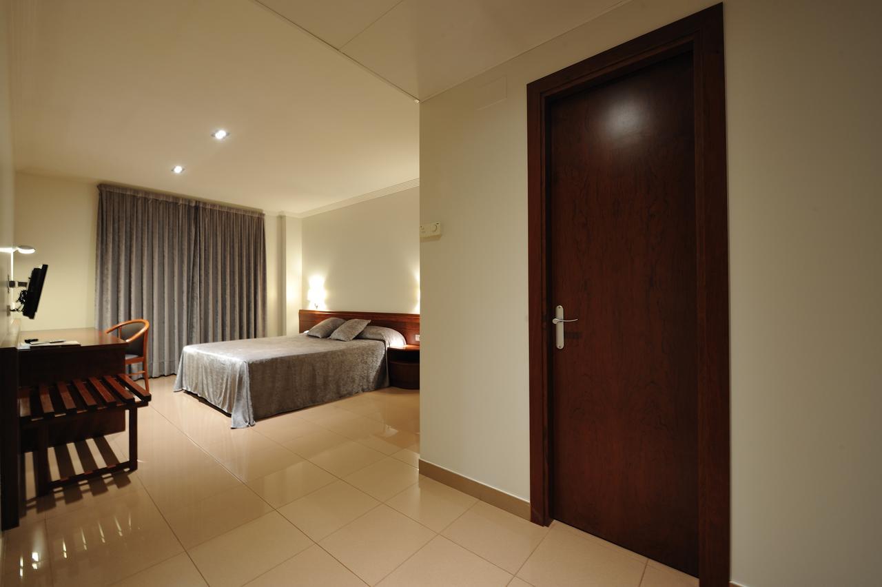 Hotel Els Noguers 曼雷沙 外观 照片