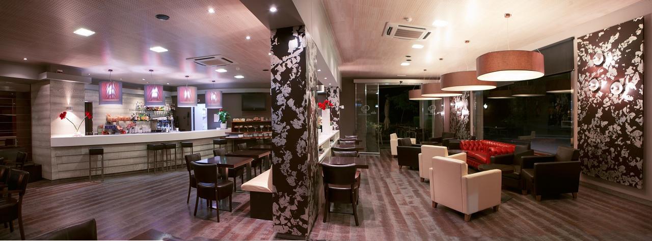 Hotel Els Noguers 曼雷沙 外观 照片