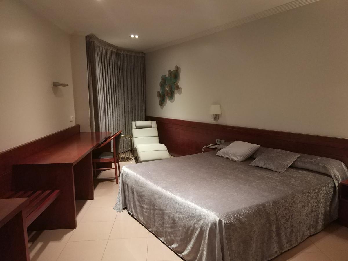 Hotel Els Noguers 曼雷沙 外观 照片