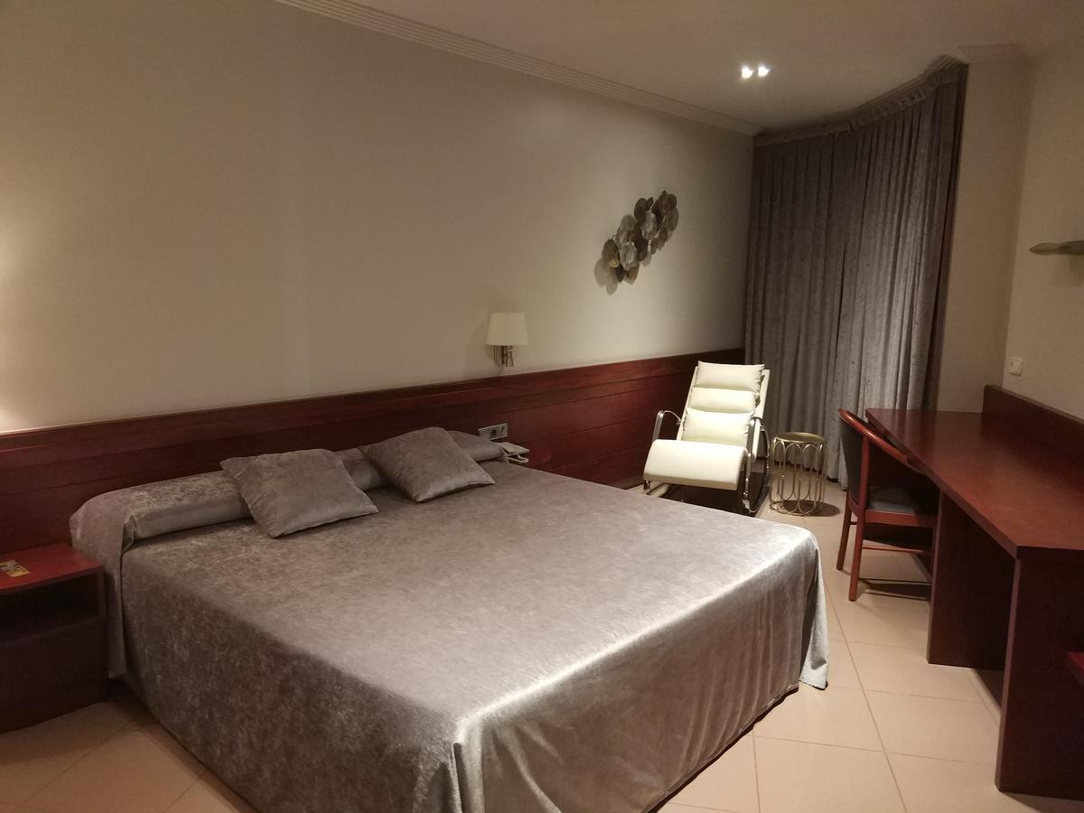 Hotel Els Noguers 曼雷沙 外观 照片